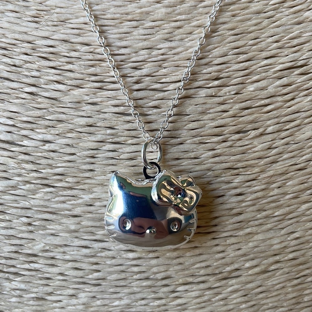 Hello Kitty Locket Picture Sterling Silver 3 D 925 New necklace